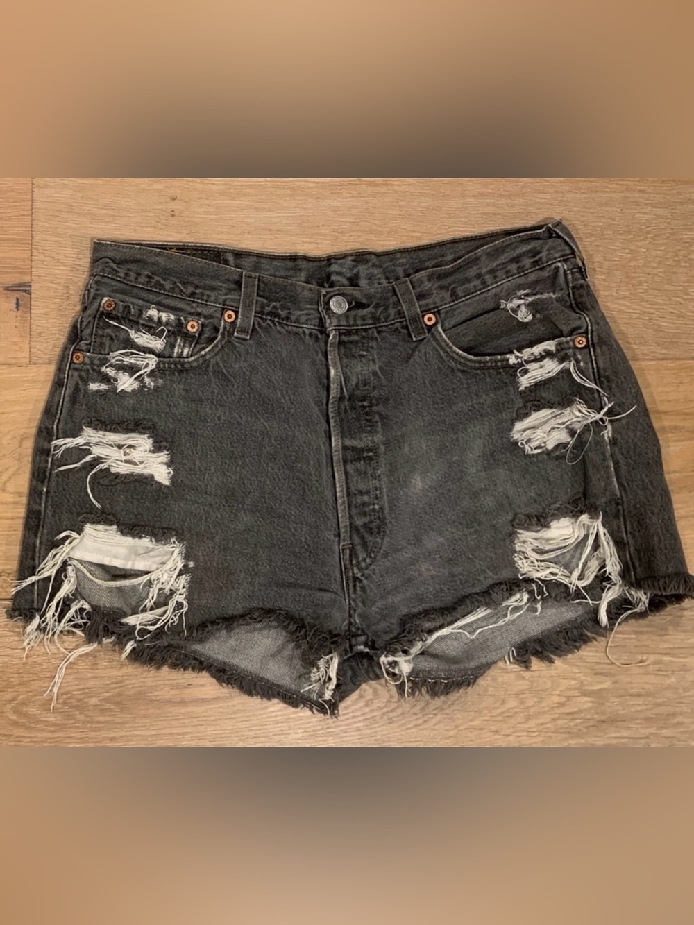 Petros Vintage LEVI’S 501 Gray Distresed Shorts W34 L30